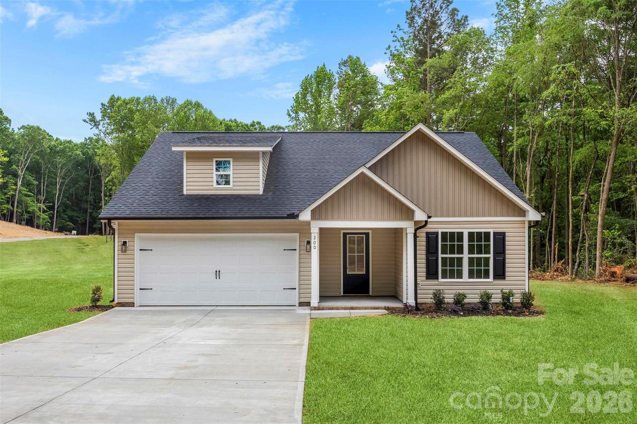 200 Knollwood Cir., Albemarle, NC 28001