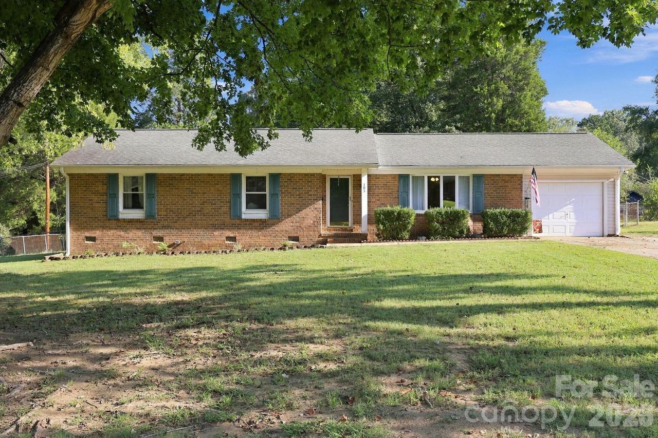 105 Stoneybrook Rd., Salisbury, NC 28147