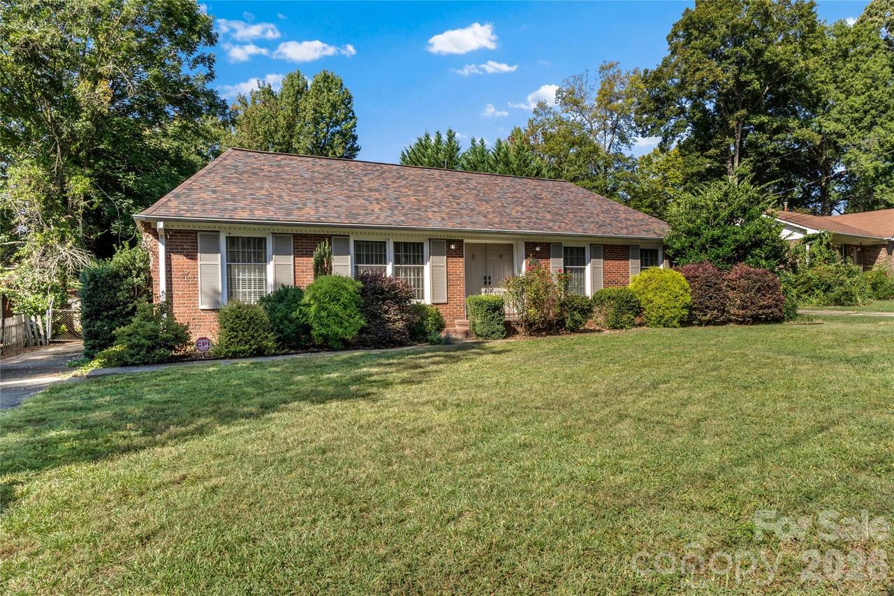 3103 N Centennial St., High Point, NC 27265