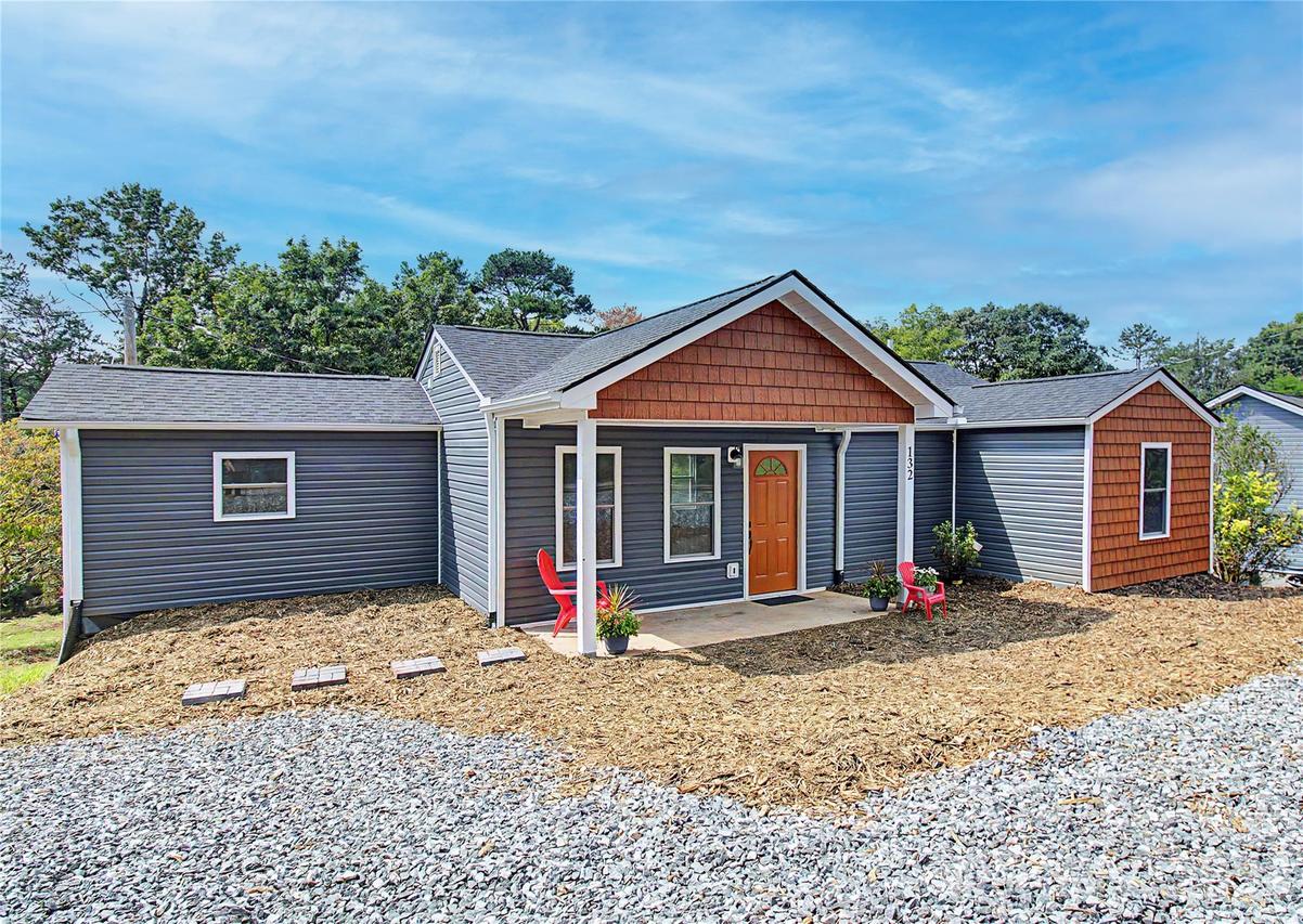 132 Locust Grove Rd., Weaverville, NC 28787