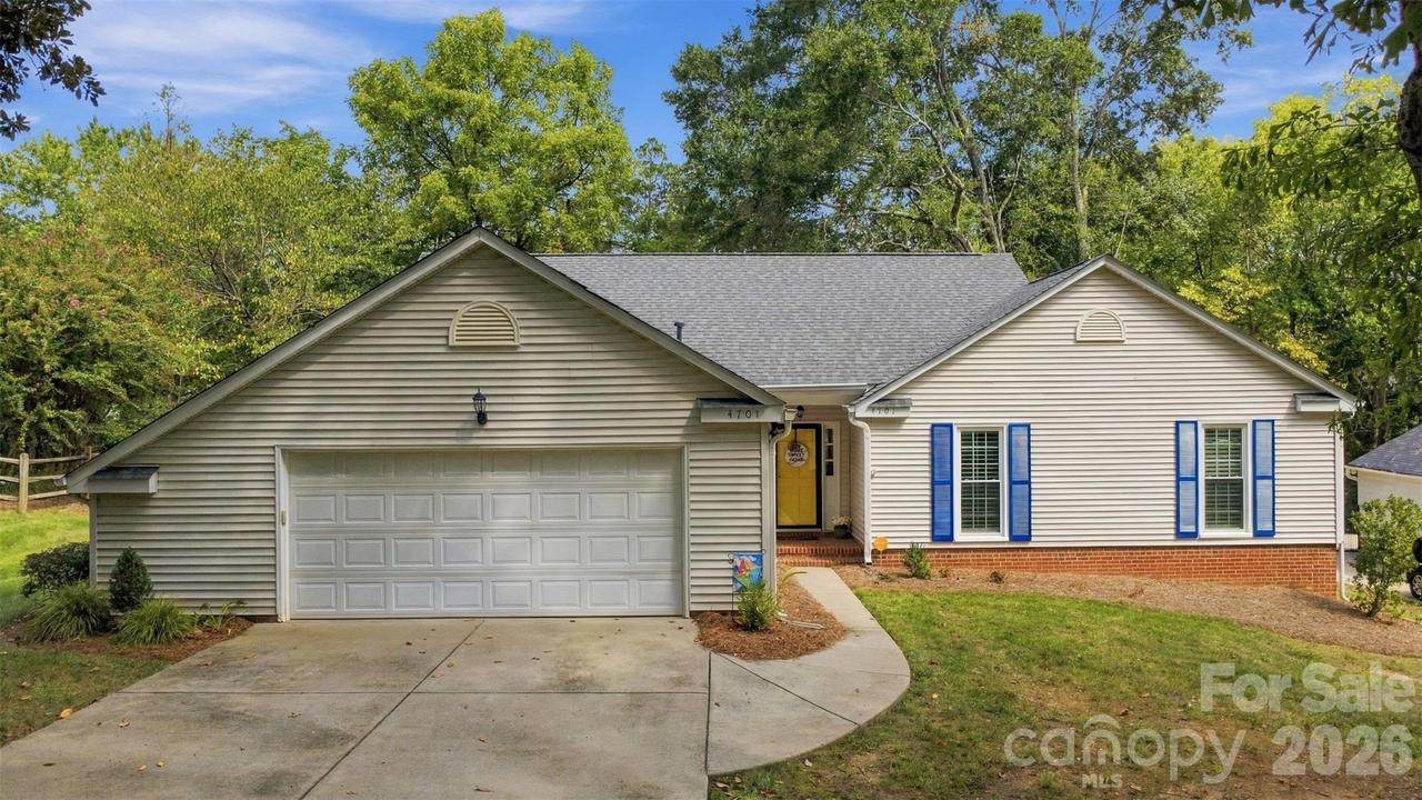 4701 Dawnridge Dr., Charlotte, NC 28226