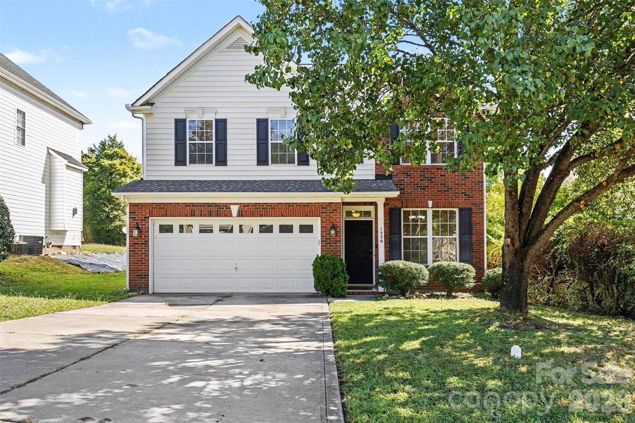 1530 Big Leaf Dr., Charlotte, NC 28262