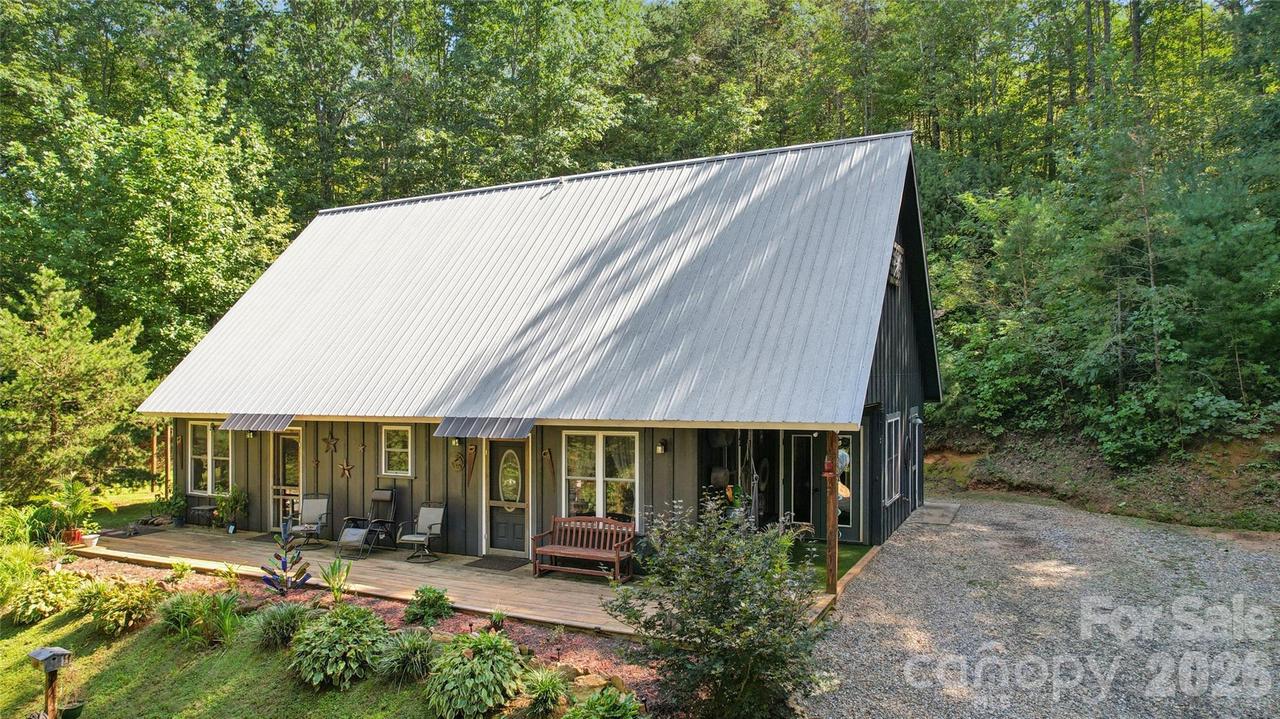 488 Hollywood Rd., Moravian Falls, NC 28654