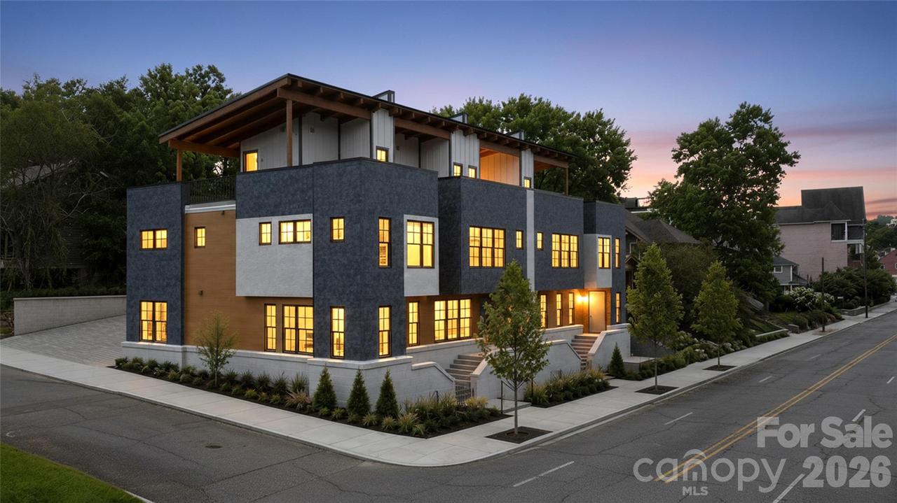 228 Broadway St., Asheville, NC 28801