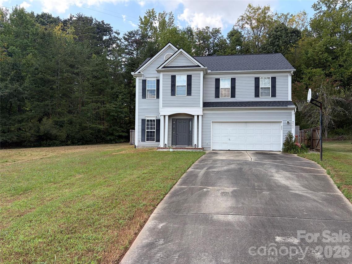 9541 Green Apple Dr., Charlotte, NC 28215