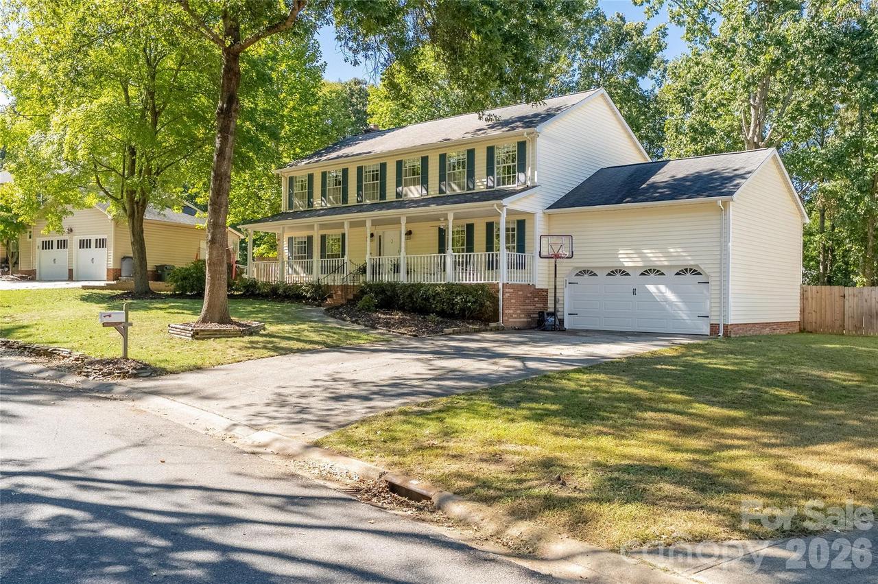 2620 Willowdale Ln., Matthews, NC 28105