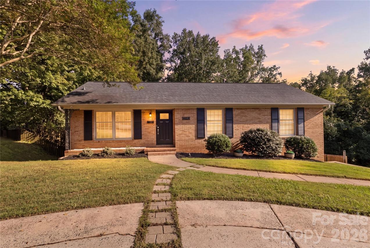 6623 Brookcrest Dr., Charlotte, NC 28210