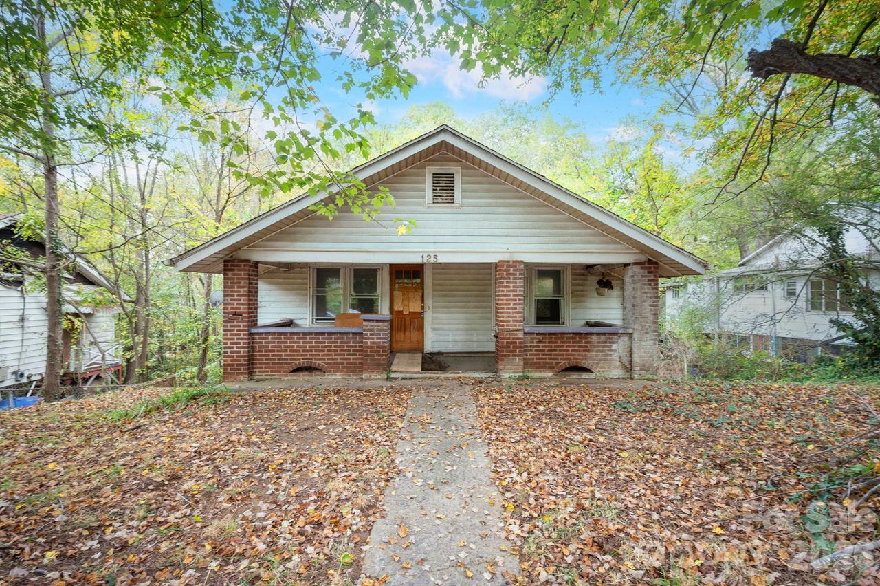 125 Fairfax Ave., Asheville, NC 28806