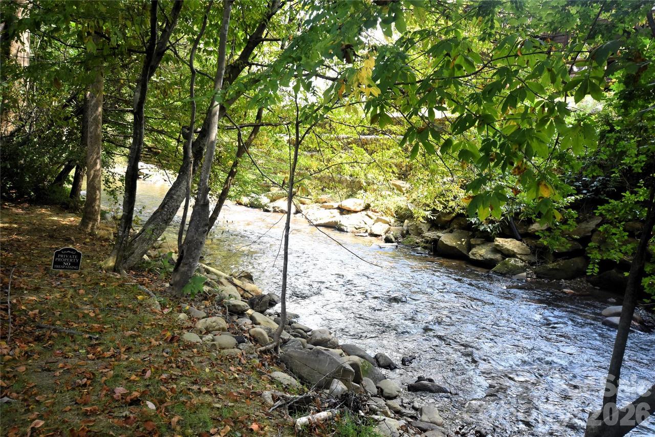 98 Indian Trace Rd., Maggie Valley, NC 28751