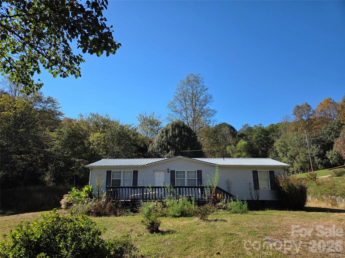 117 Nakoma Pl., Whittier, NC 28779