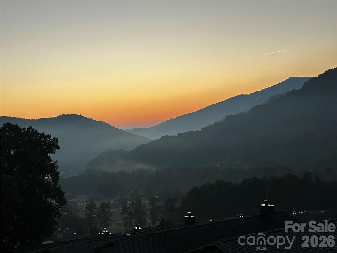 33 Flint Ln., Maggie Valley, NC 28751