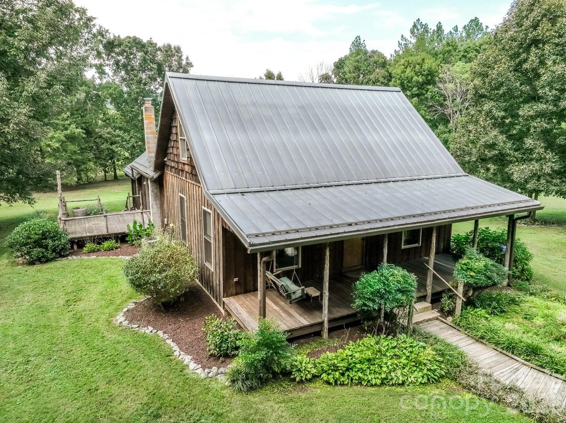 490 Bringle Ferry Rd., Denton, NC 27239