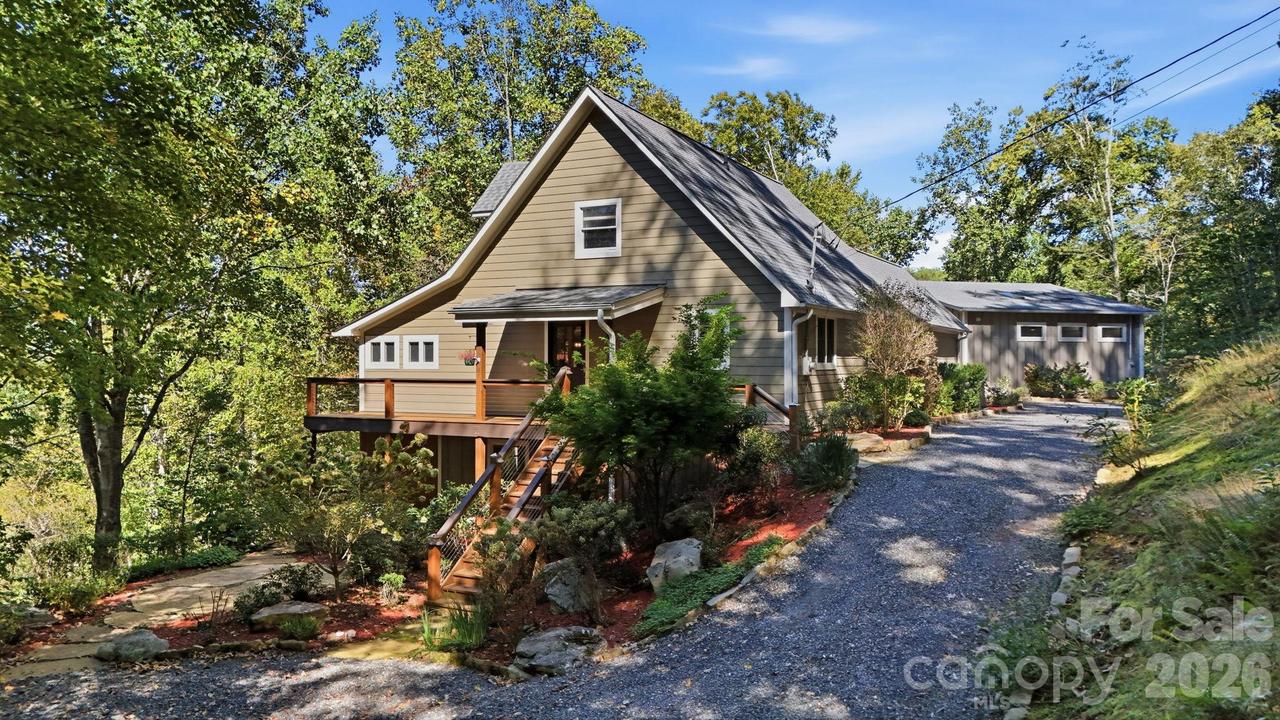 2711 Rabbit Hop Rd., Spruce Pine, NC 28777