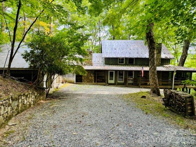 624 Fox Den Rd., Mars Hill, NC 28754