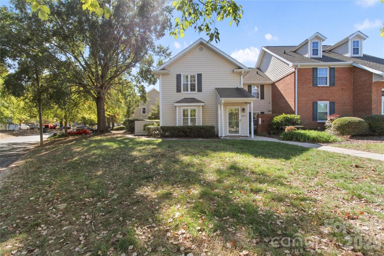 9328 S Vicksburg Park Ct., Charlotte, NC 28210