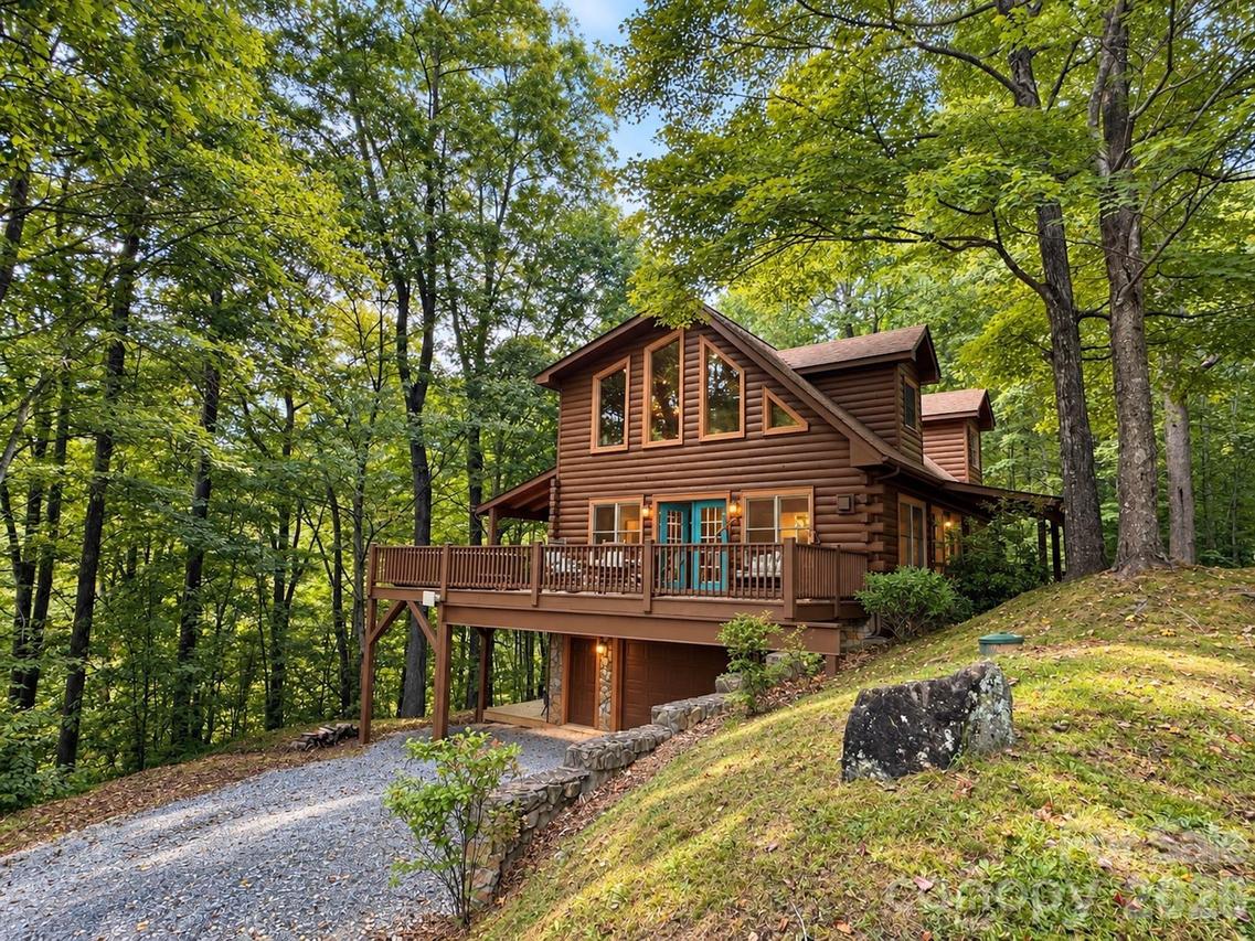 30 Baguette Blvd., Waynesville, NC 28785