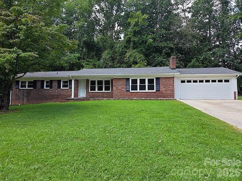 3828 Stroupe St., Morganton, NC 28655