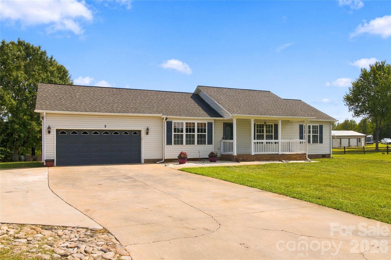 119 Chambwood Ln., Shelby, NC 28152