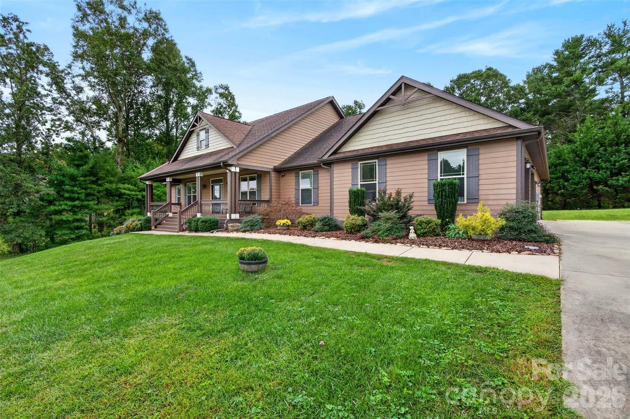 70 King Heights Dr., Fletcher, NC 28732