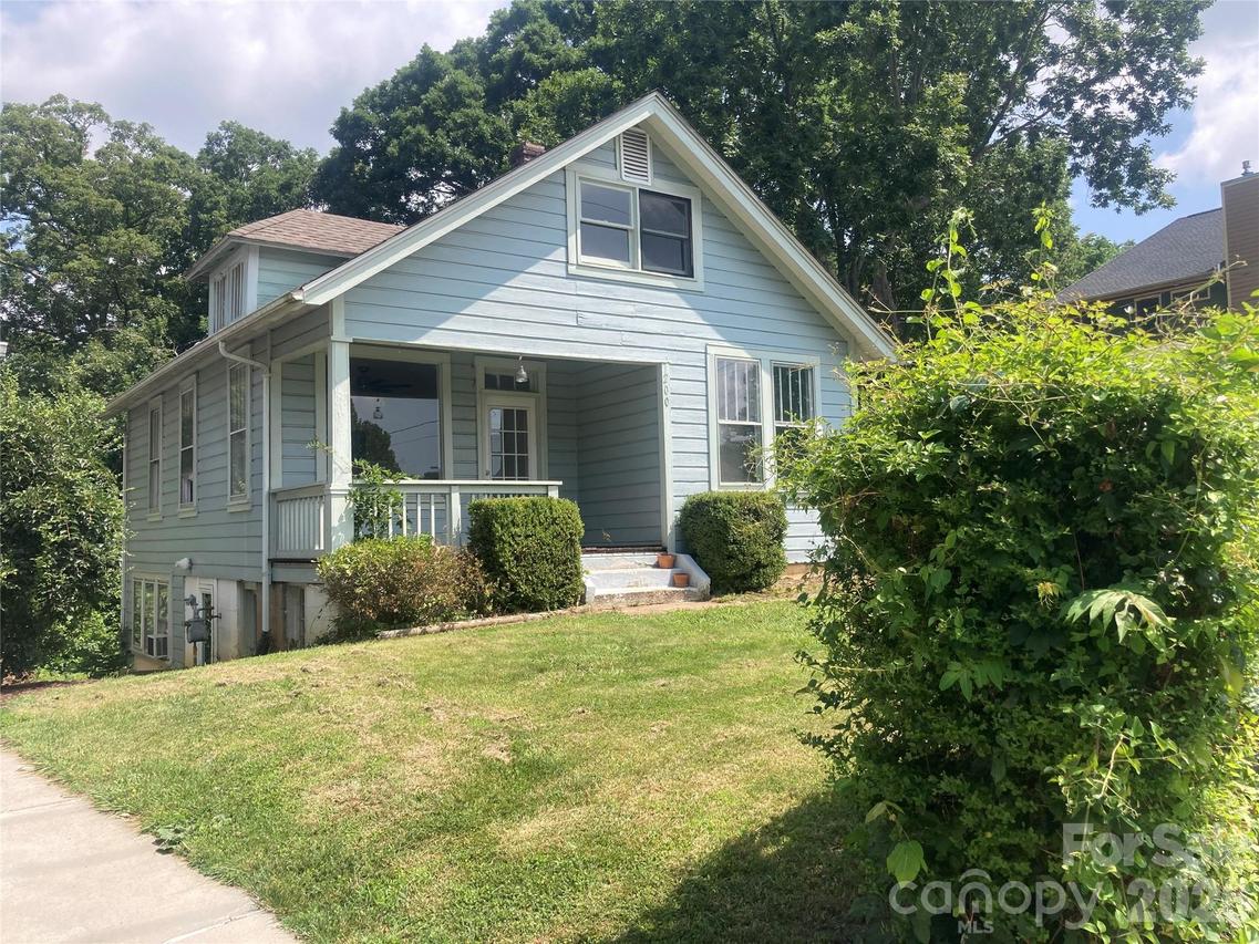 200 Courtland Pl., Asheville, NC 28801