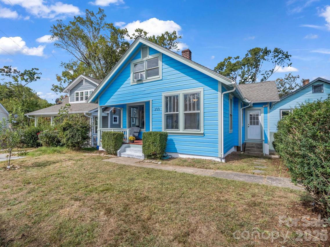 198 & 200 Courtland Pl., Asheville, NC 28801