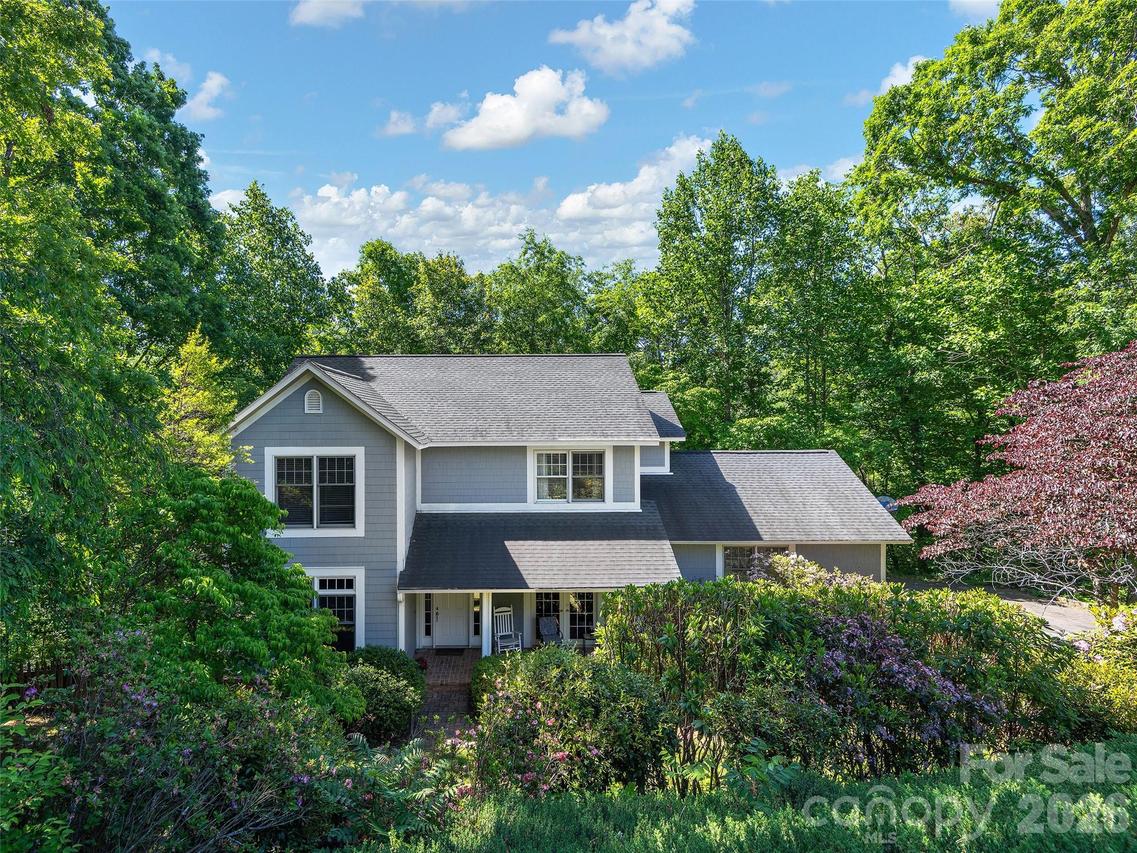 177 Skyview Cir., Asheville, NC 28804
