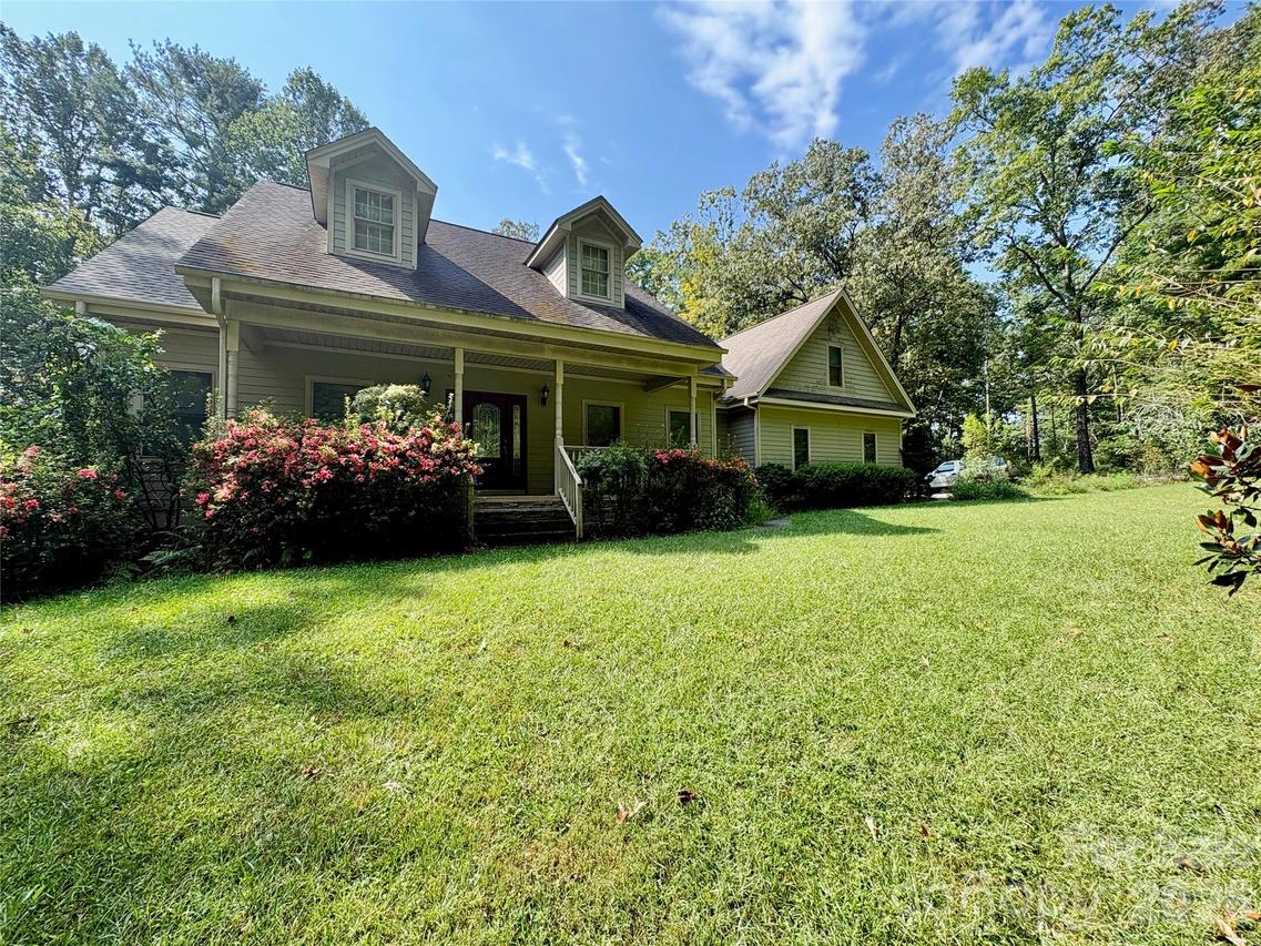 502 Pace Rd., Hendersonville, NC 28792