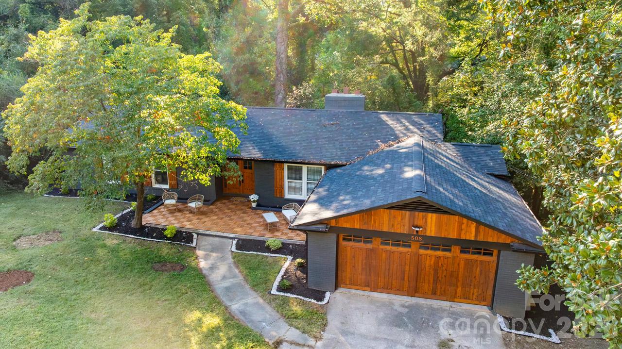 508 Berkshire Dr., Statesville, NC 28677
