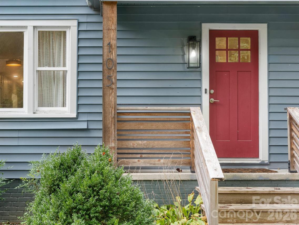 105 Robinson Ave., Brevard, NC 28712