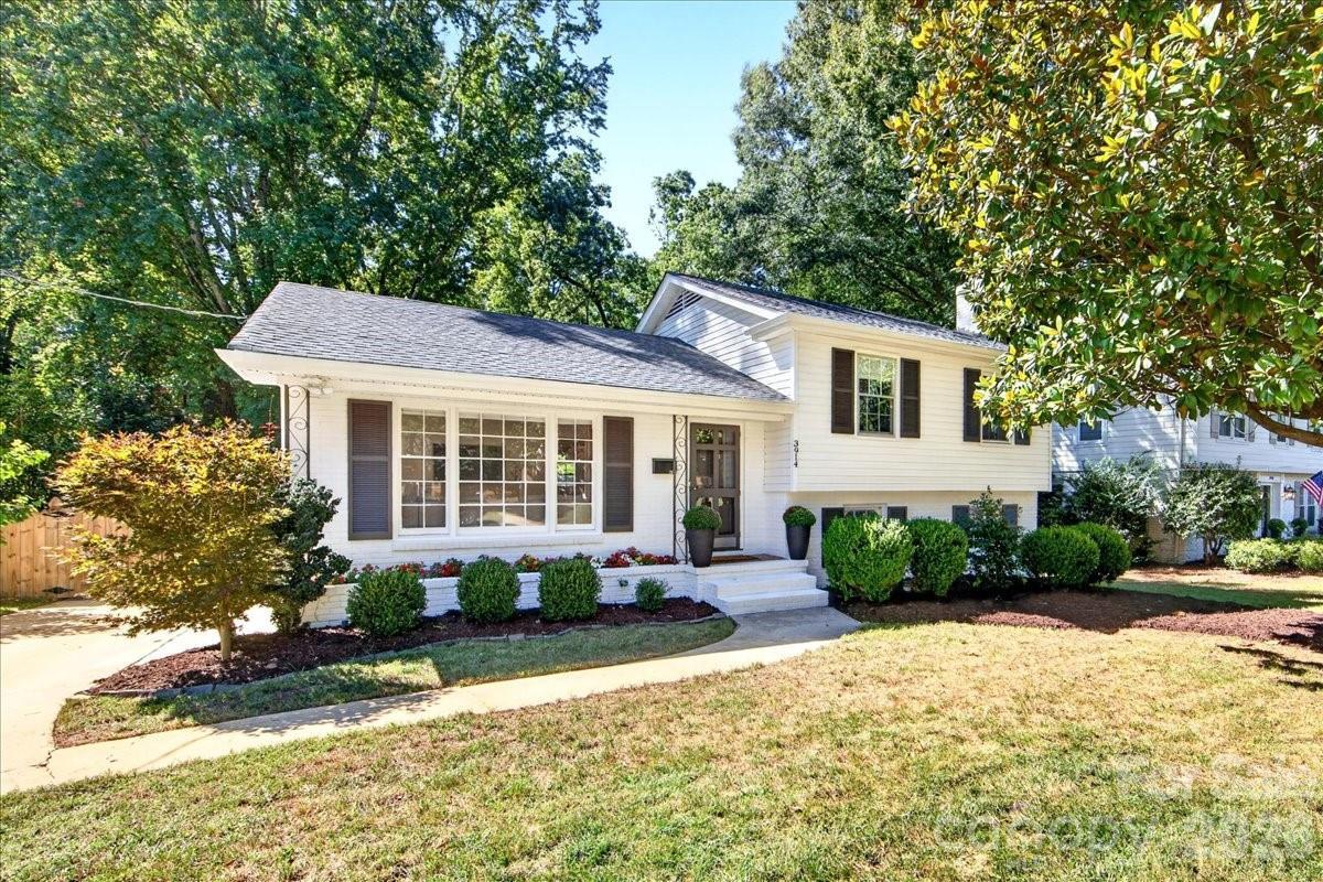 3914 Chandworth Rd., Charlotte, NC 28210