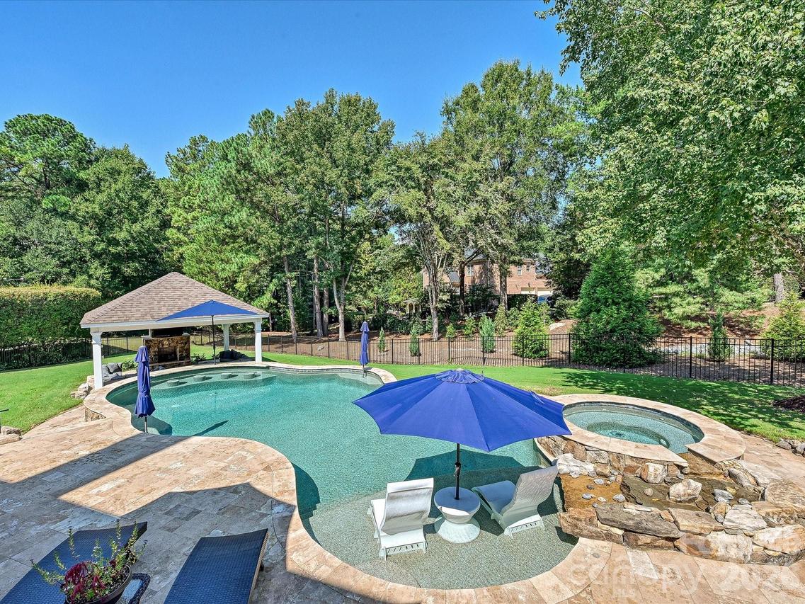 15034 Jockeys Ridge Dr., Charlotte, NC 28277