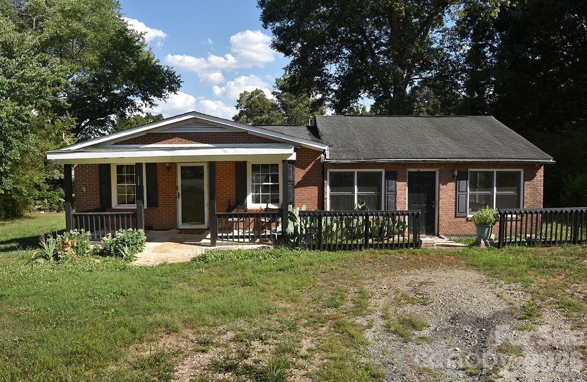 3560 Dogwood Ct., Salisbury, NC 28144
