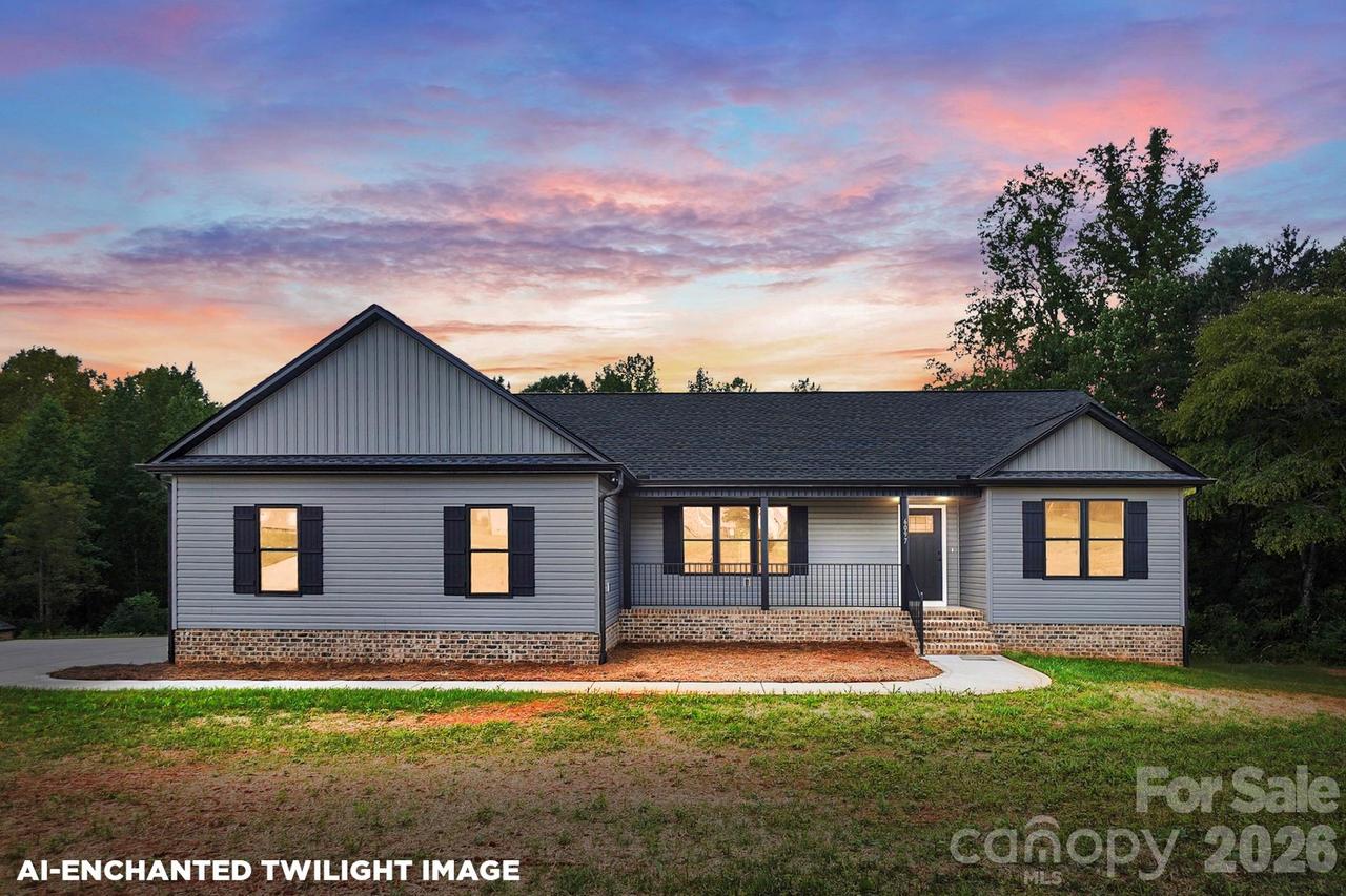 6097 Tinsley Ct., Sherrills Ford, NC 28673