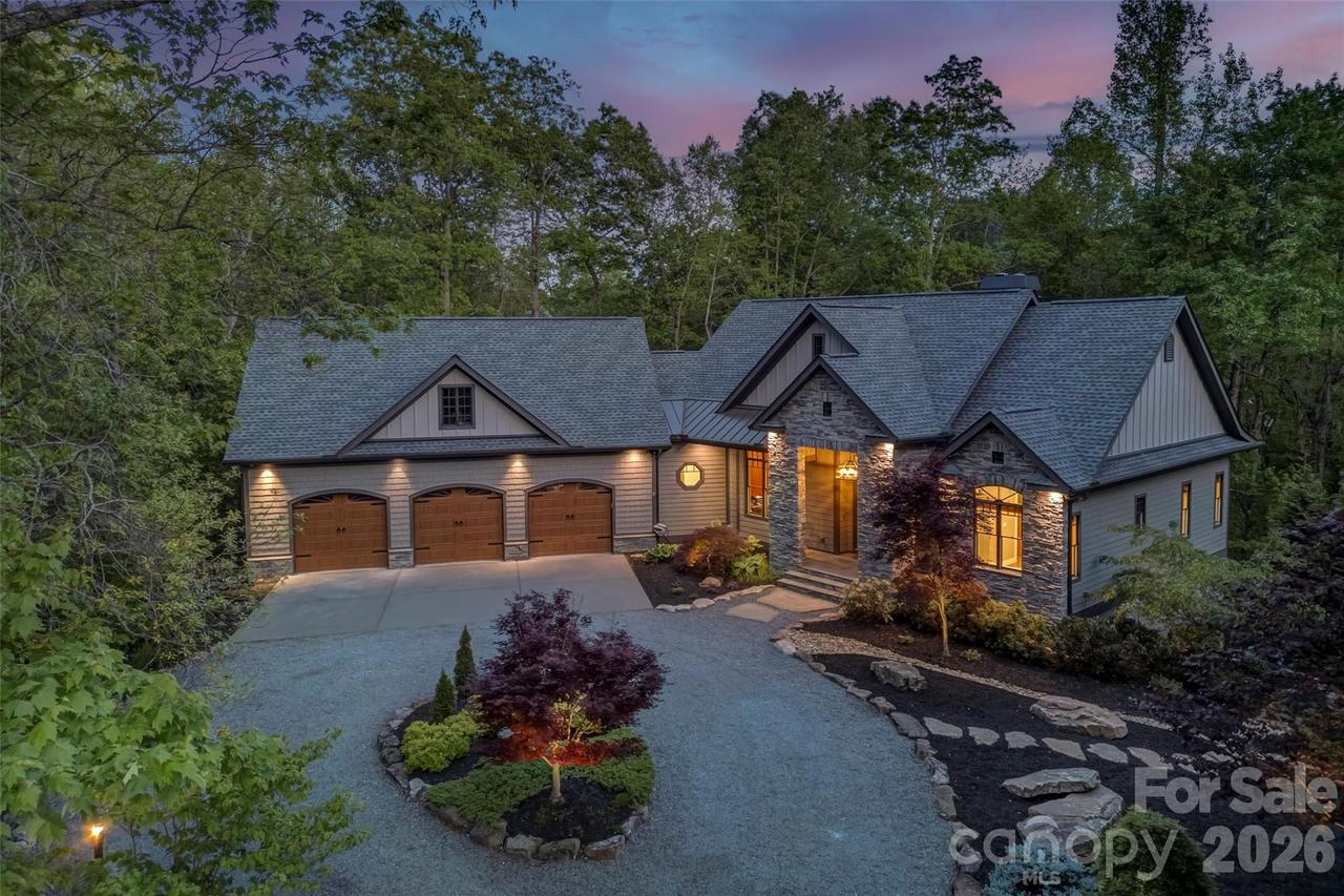 359 New Castle Rd., Brevard, NC 28712