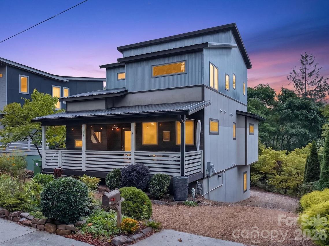 18 Sulphur Springs Rd., Asheville, NC 28806