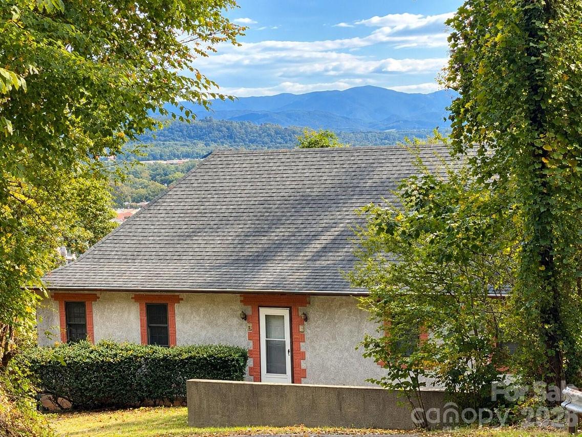 332 S Beaumont St., Asheville, NC 28801