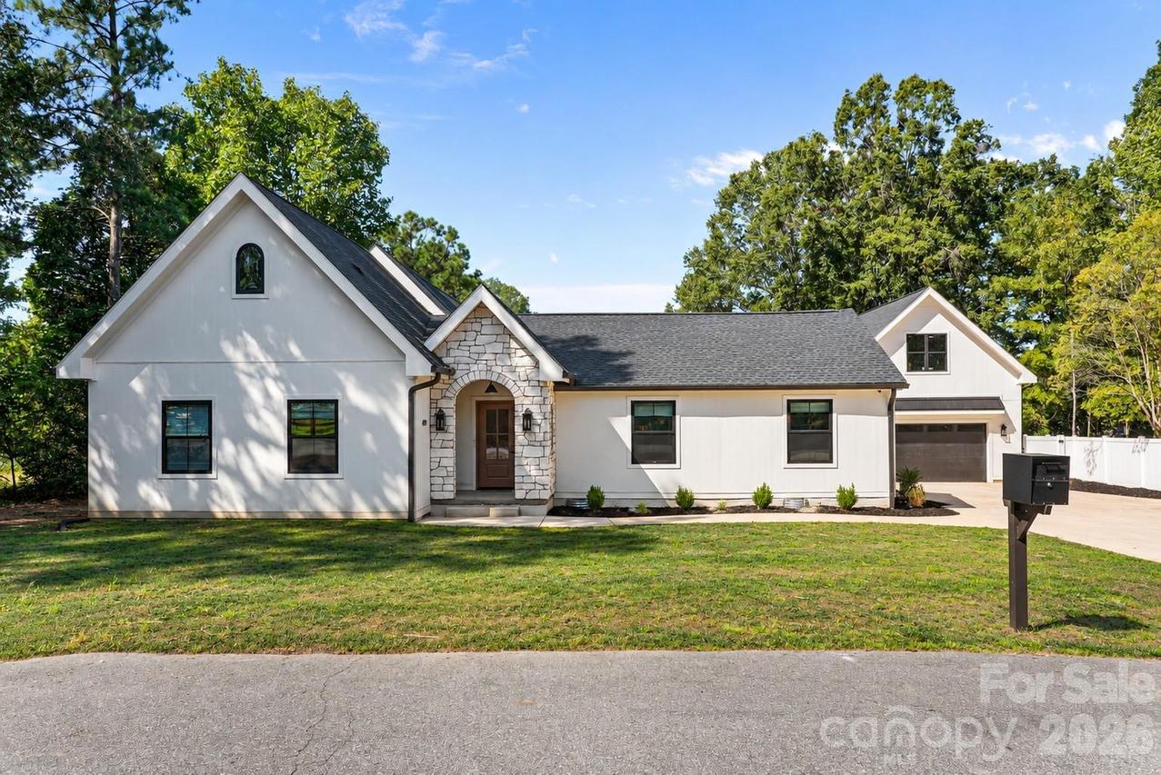 419 Clay St., Mooresville, NC 28115