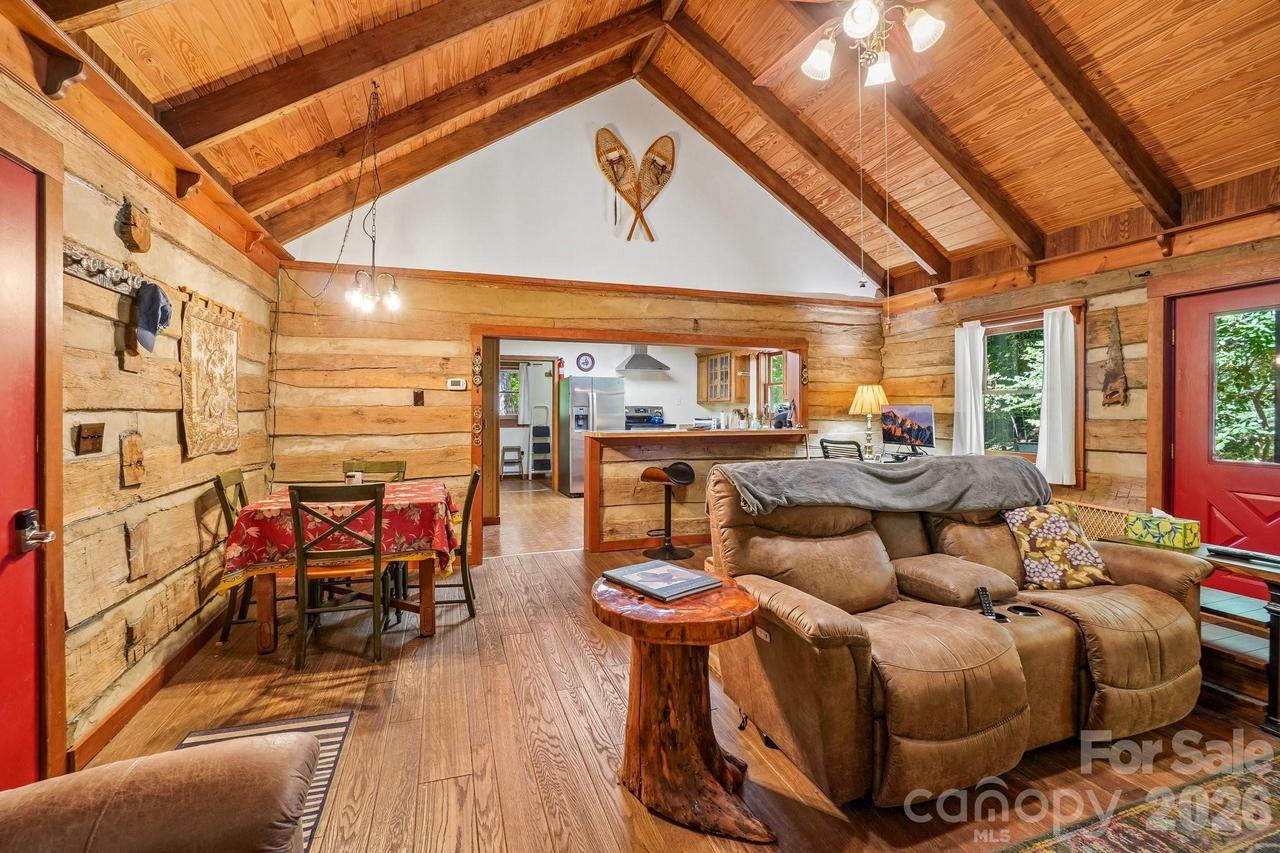 988 English Ridge Dr., Mars Hill, NC 28754