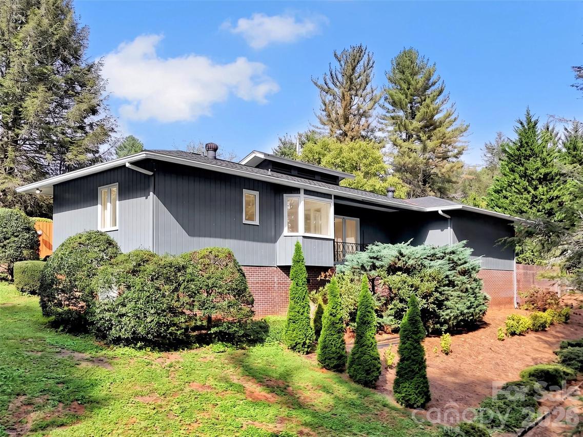 354 Woodside Cir., Waynesville, NC 28786