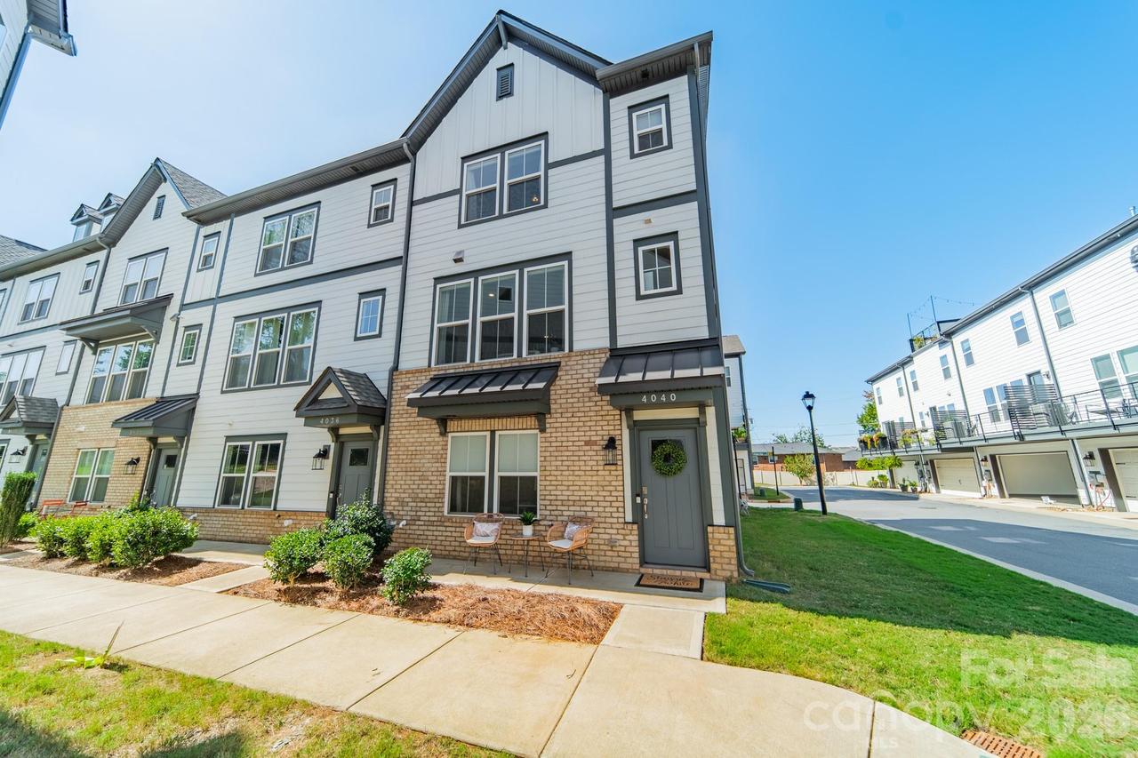 4040 Hidden Oaks Dr., Charlotte, NC 28205