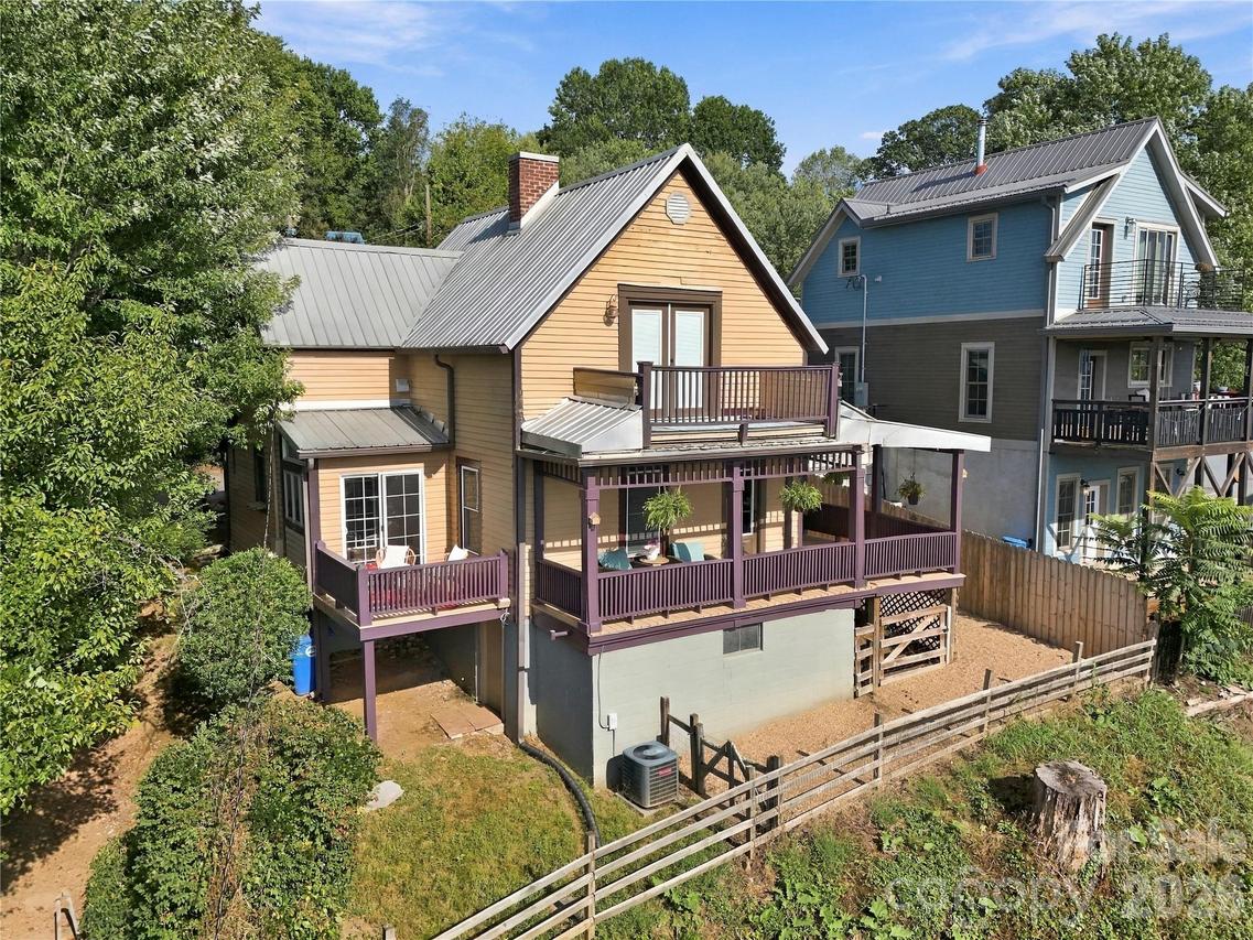 60 Roberts St., Asheville, NC 28801