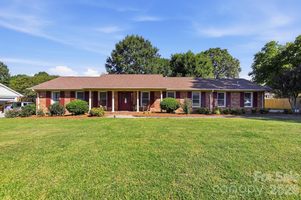 8317 Fallsdale Dr., Charlotte, NC 28214