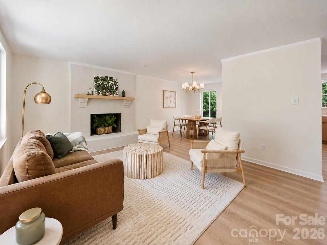 7323 Rollingridge Dr., Charlotte, NC 28211