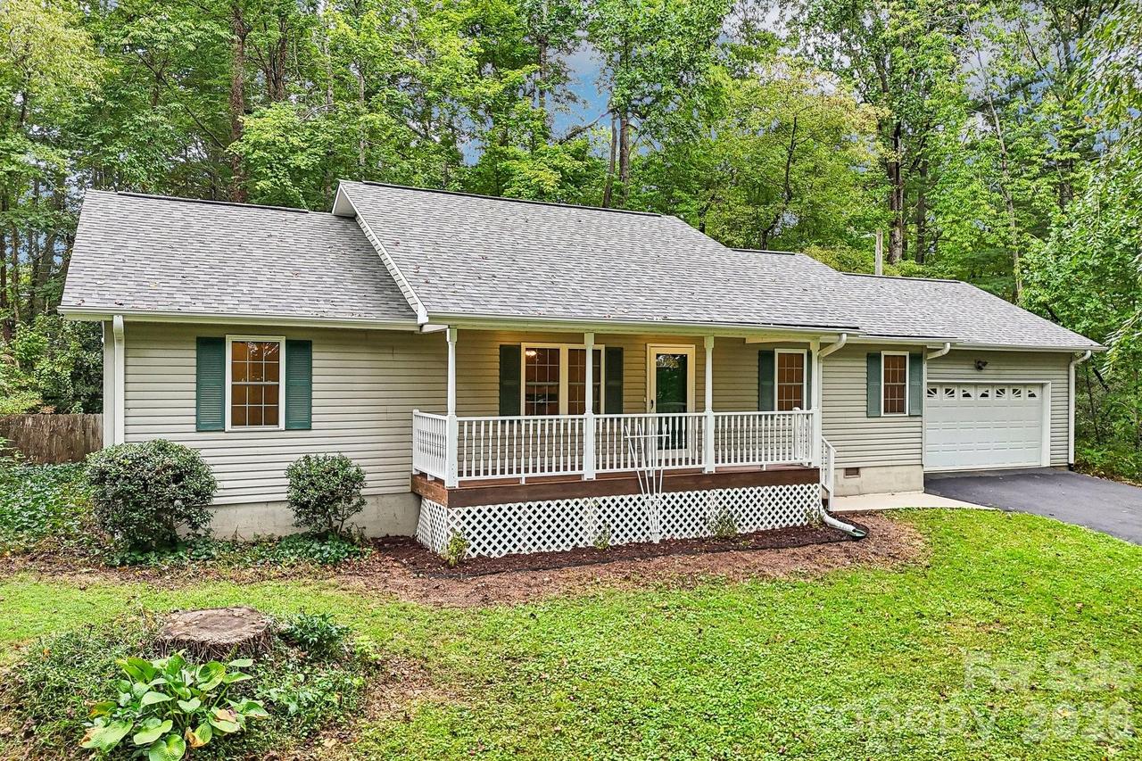 251 Angeline Dr., Mills River, NC 28759