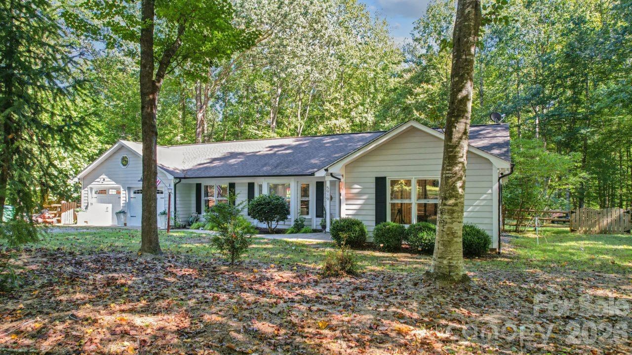 5919 Stonebridge Ln., Waxhaw, NC 28173