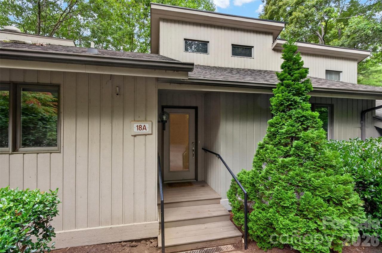 18A Cedarwood Tr., Asheville, NC 28803