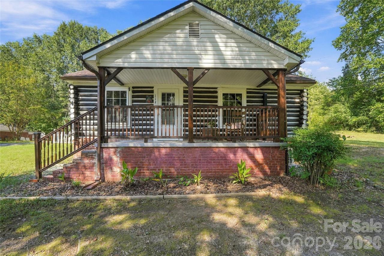 114 Beacon Hill, Ellenboro, NC 28040
