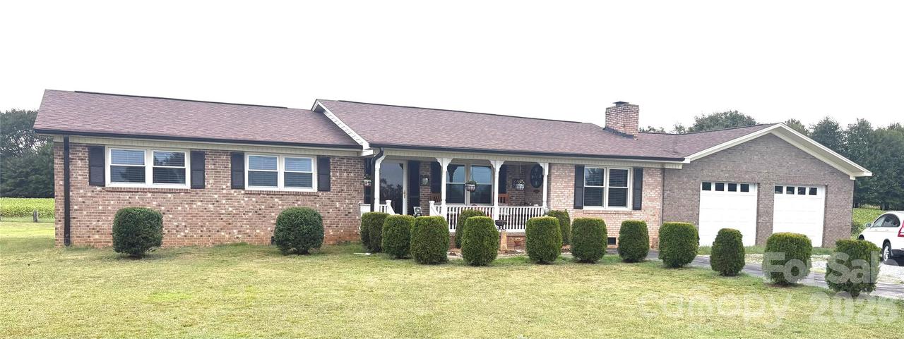312 Old Belwood Rd., Belwood, NC 28090