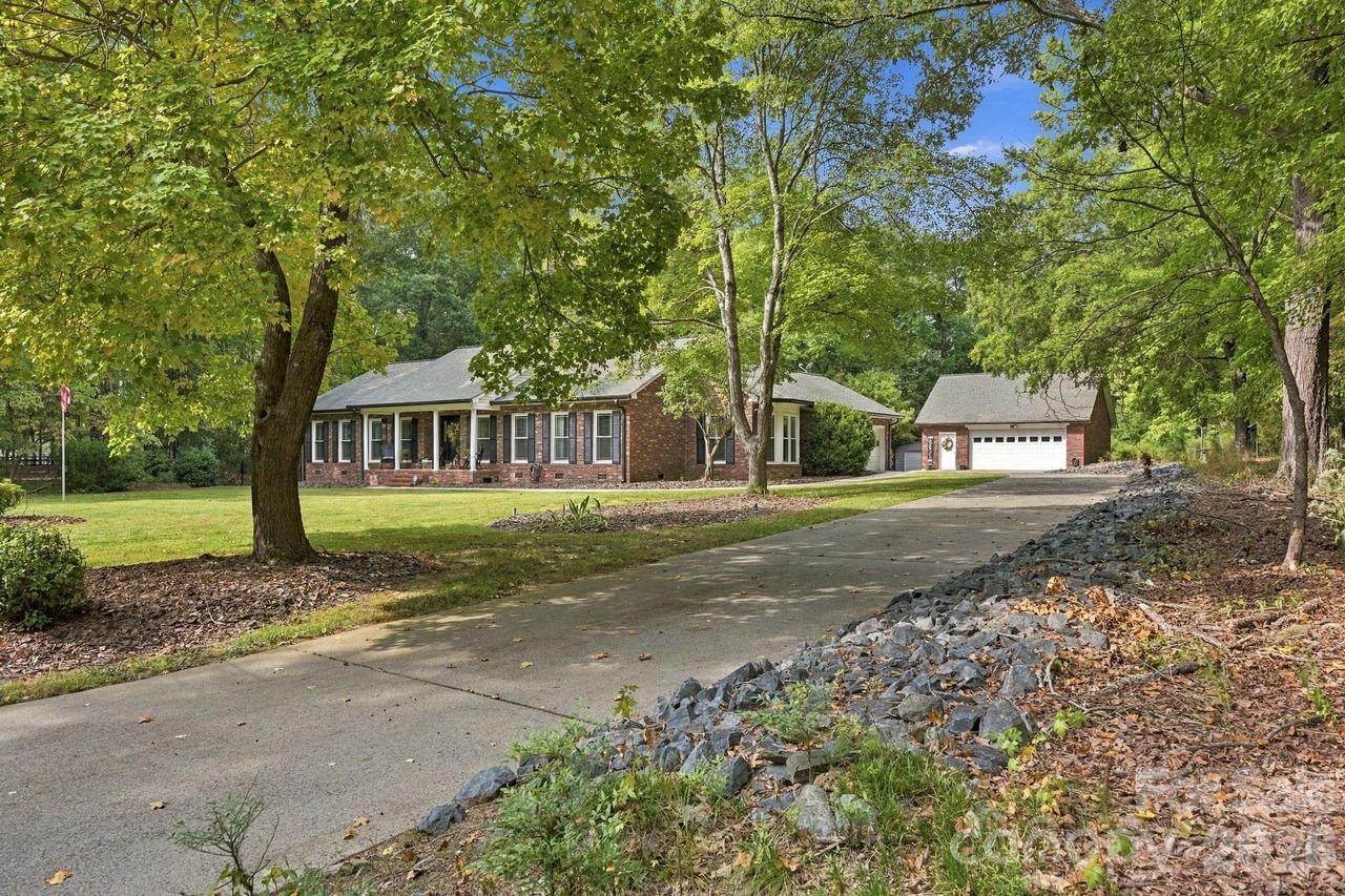 1734 Bellamy Cir., Albemarle, NC 28001