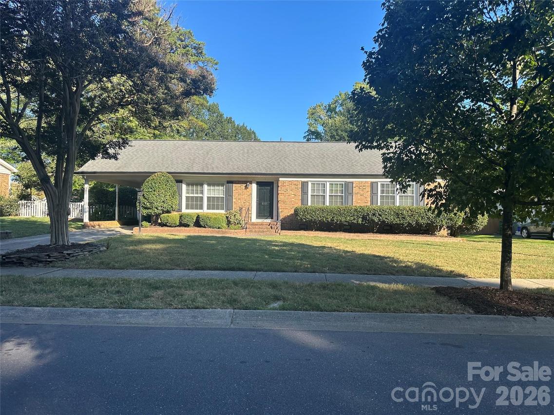 6501 Wheeler Dr., Charlotte, NC 28211